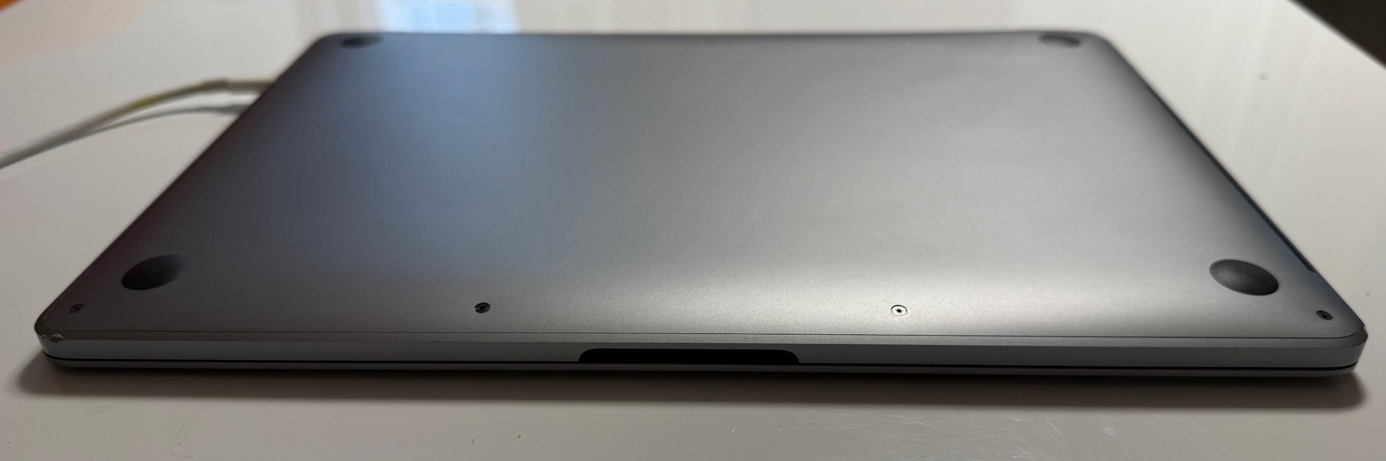 MacBook Pro 2018 13 inch Core i7 16 GB RAM, 512GB SSD