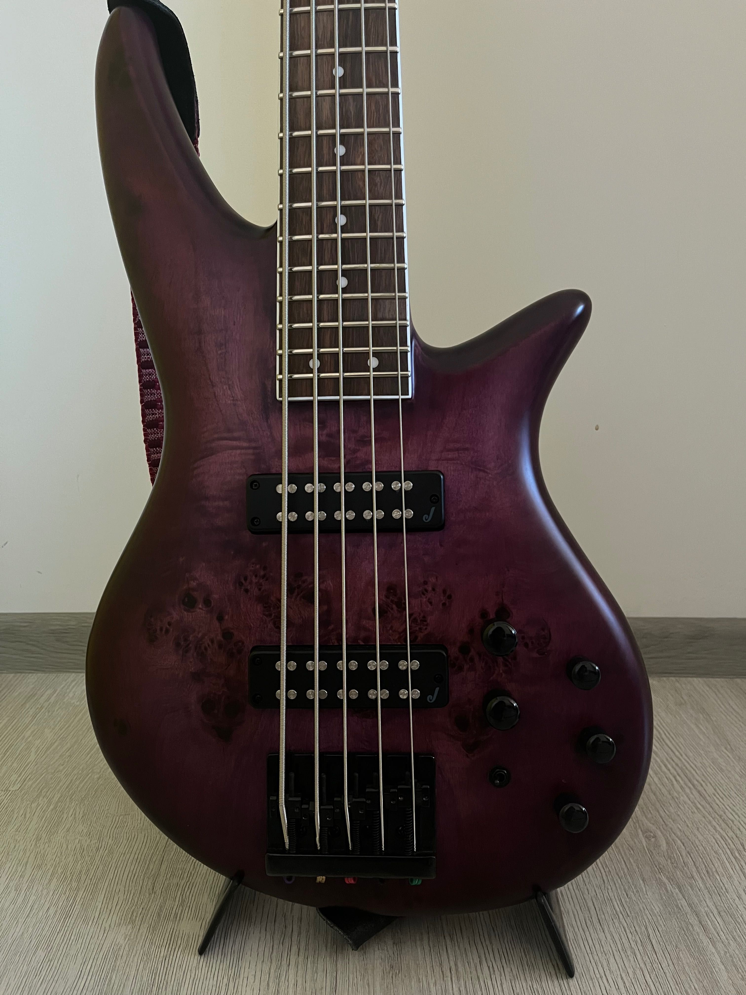Бас китара Jackson X Series Spectra