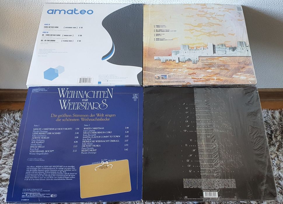 Vând viniluri noi-sigilate