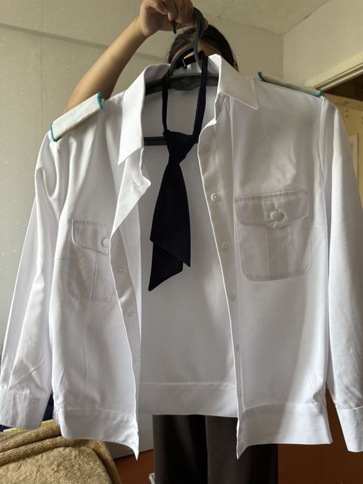 Продам рубашку новый 44 размер и юбку 46 размер