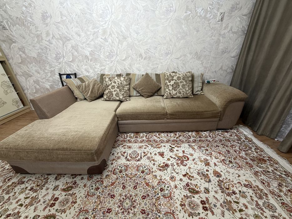 Диван угловой чистый