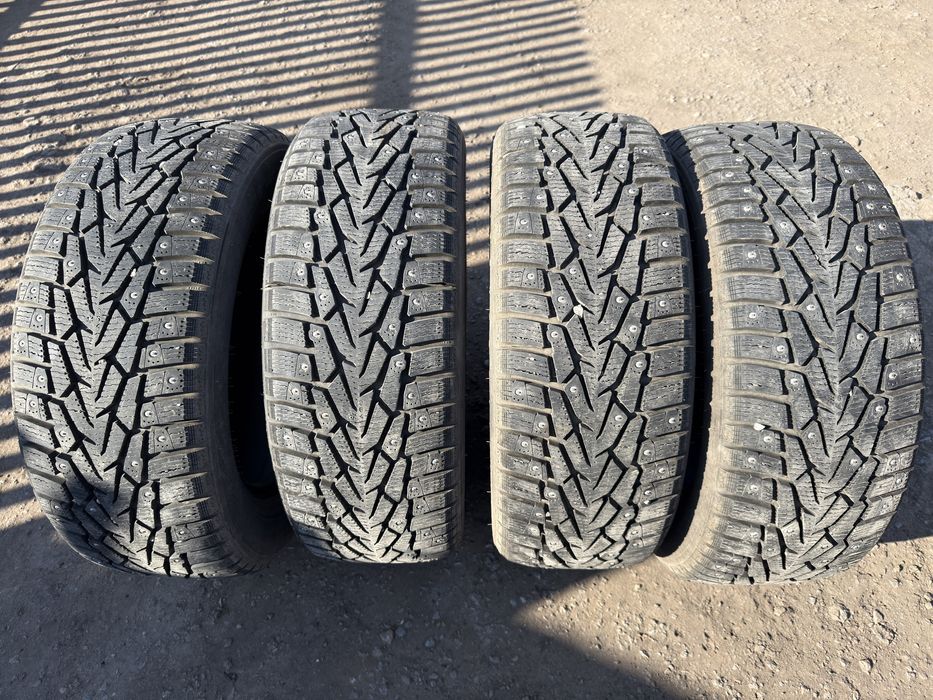 Ikon (Nokian) 215/60/16 зимняя шипованная