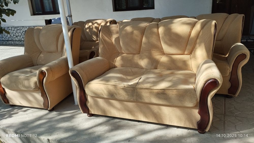 Divan kreslo sotiladi