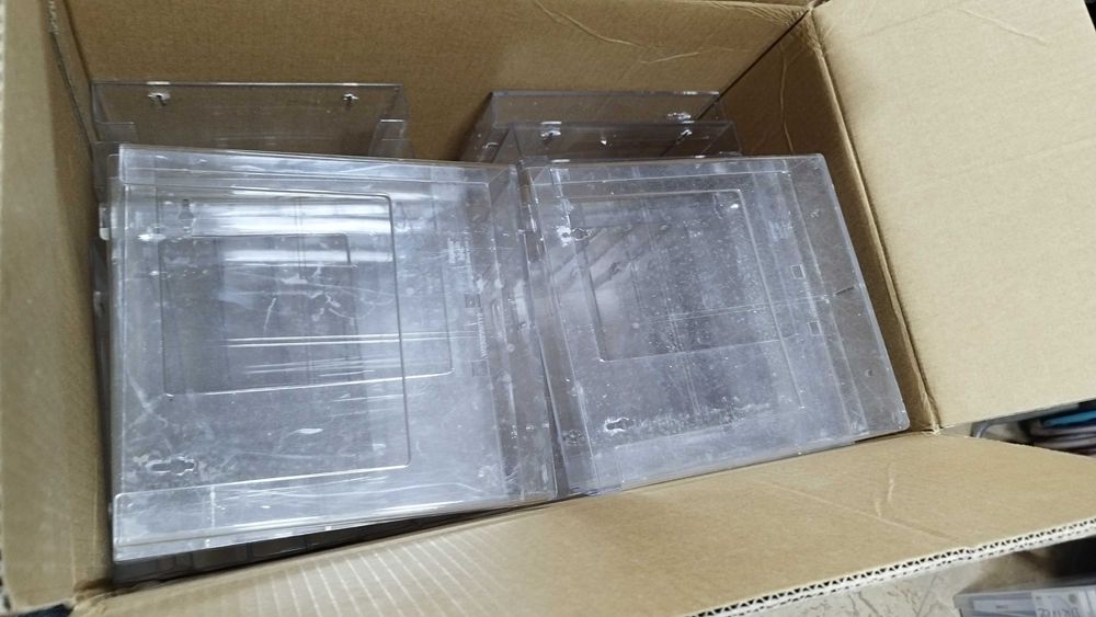 Плексигласови кутии- поставки стенни за брошури - флаери 23,5/25/3,5см