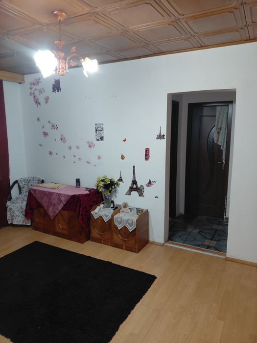Închiriez apartament cu doua camere