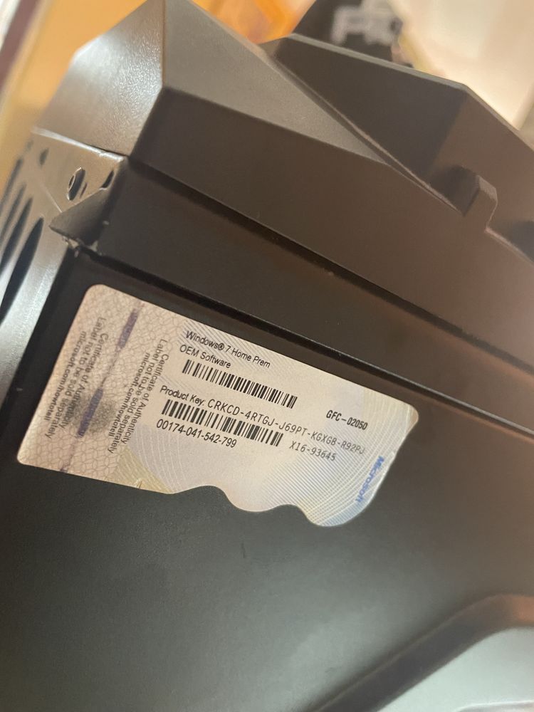 Геймърски компютър ASUS