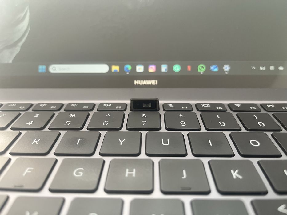 Laptop ULTRABOOK in GARANTIE, in stare perfecta