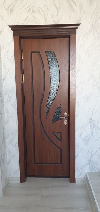 Mdf eshiklar o'rnatamiz.    Услуга устоновка МДФ дверей