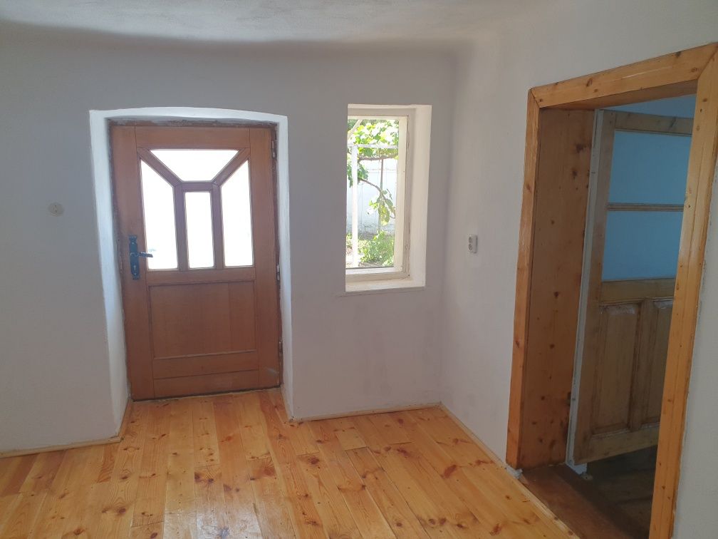 Inchiriez casa Aradul Nou