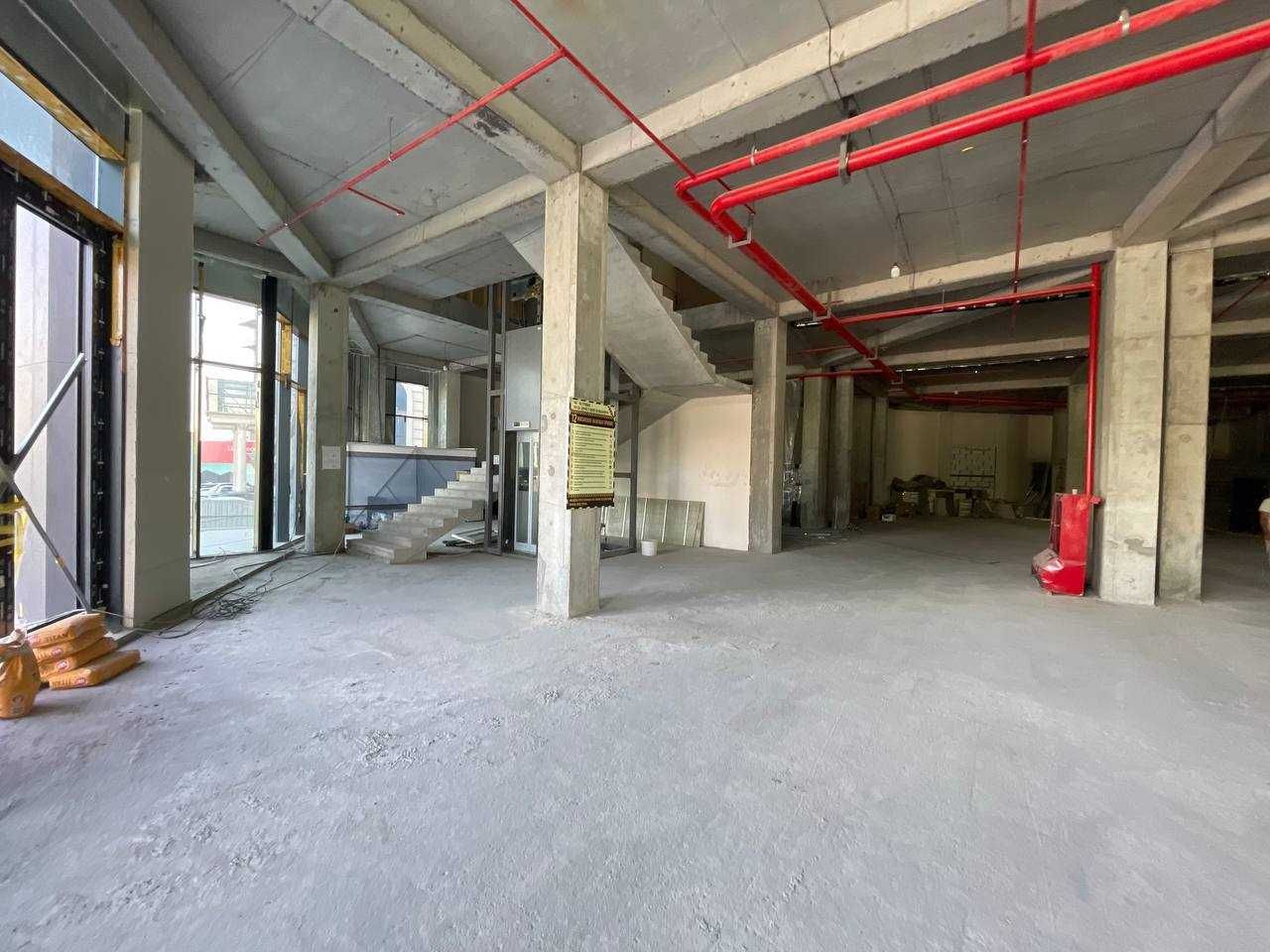 Офис в аренду в Бизнес-центре А-класса на ул Махтумкули. Коробка
