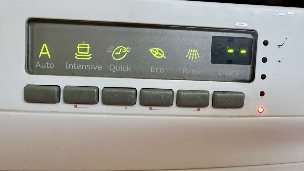 Masina de spalat vase, ELECTROLUX. Modrl XXL, stare ecelenta!