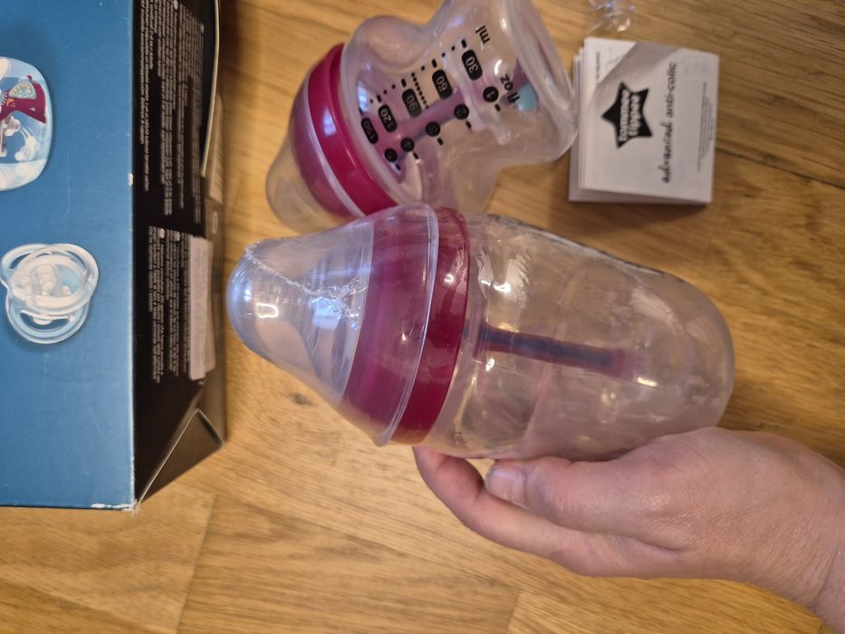 3 biberoane anti colici Tomee Tipee