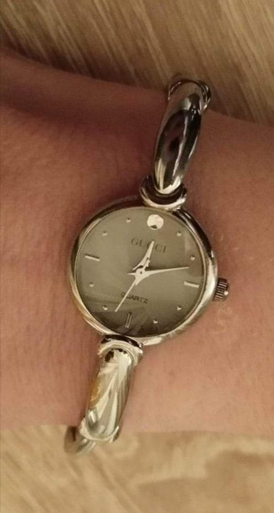 Дамски часовник Gucci