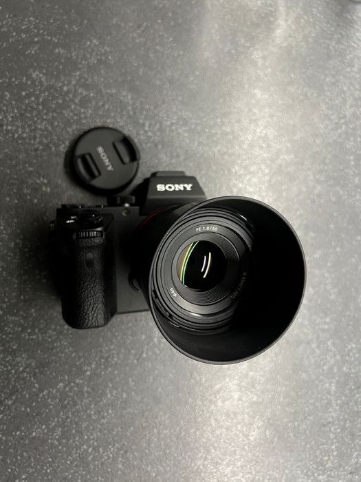 Sony alpha 7II + obiectiv Sony 50mm f1.8