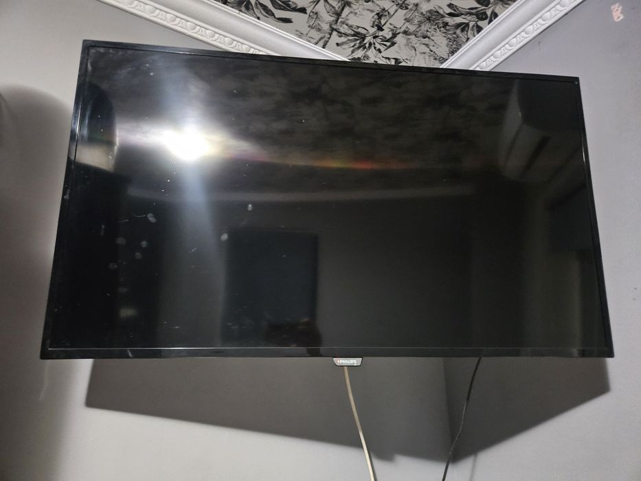Vând televizor Philips FULL HD 92cm