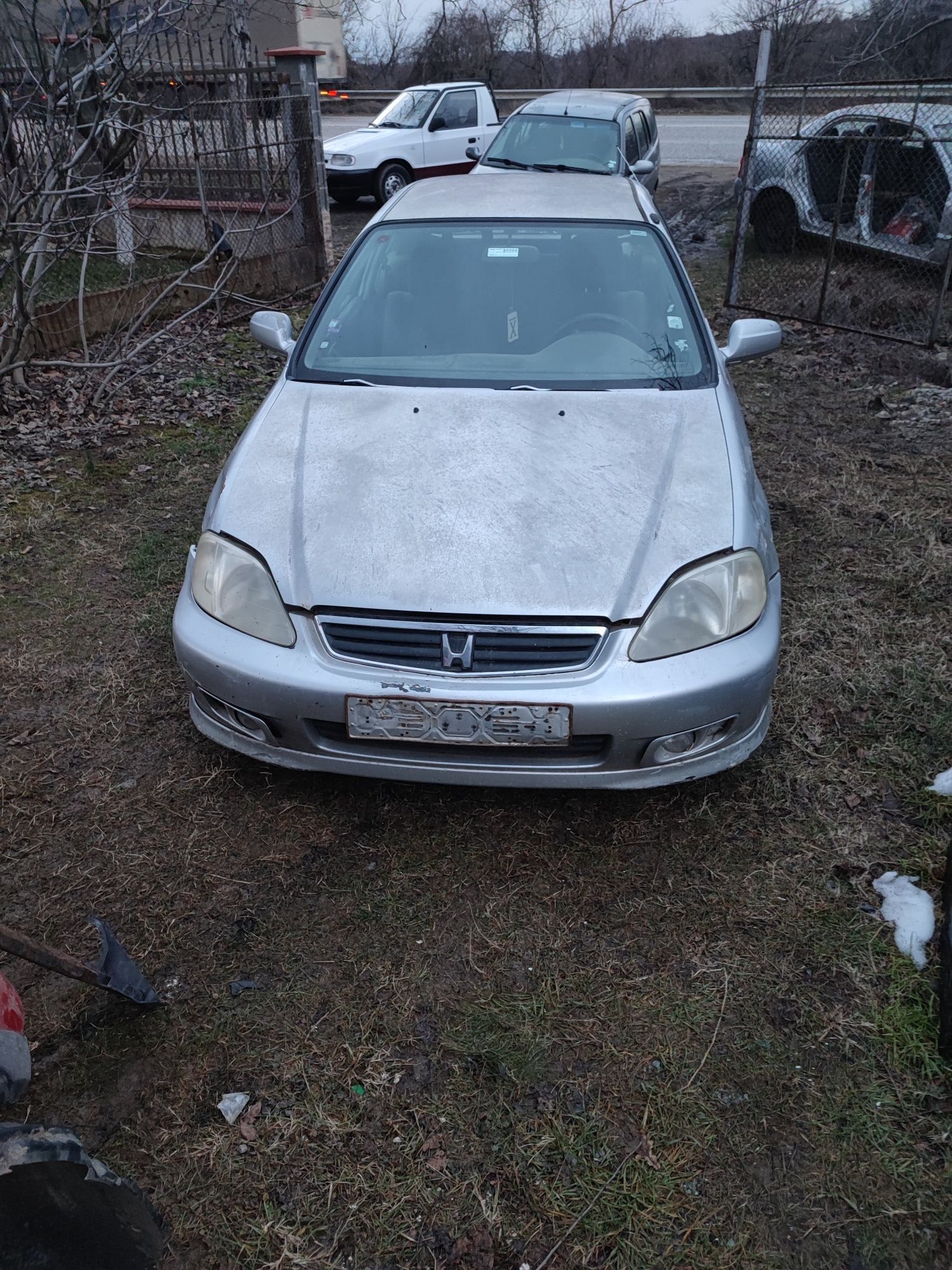 Honda civic 1.4i S на части