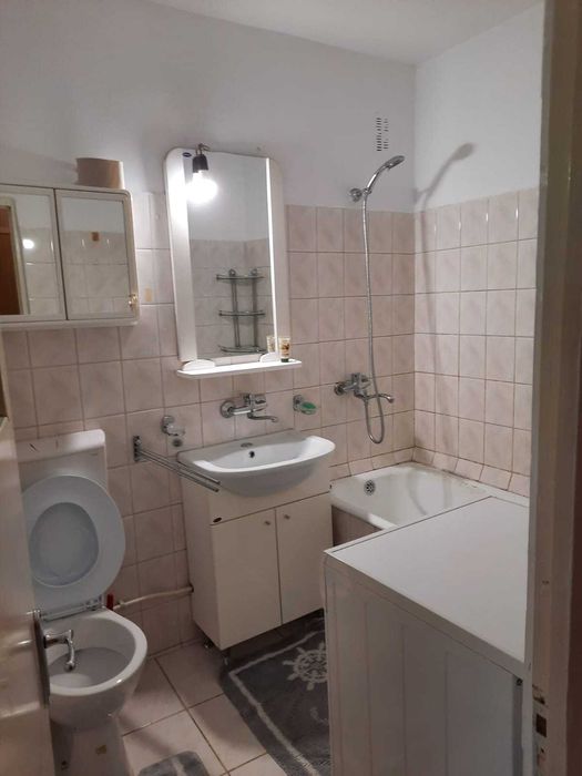 Garsonieră situata in zona Traian, la etajul 3