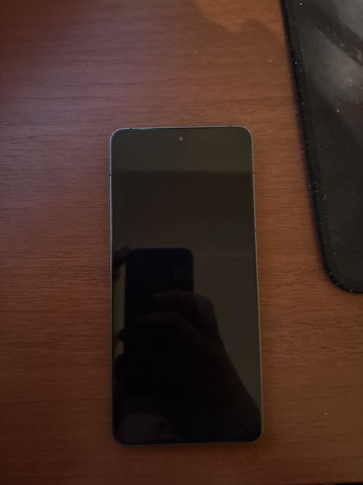 Продам oneplus 13r