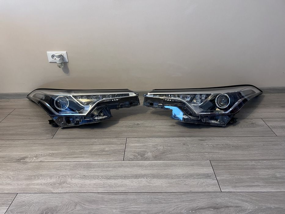 Faruri Toyota CH-R, Originale,Europa, 81110-F4031-00/81170-F4031-00