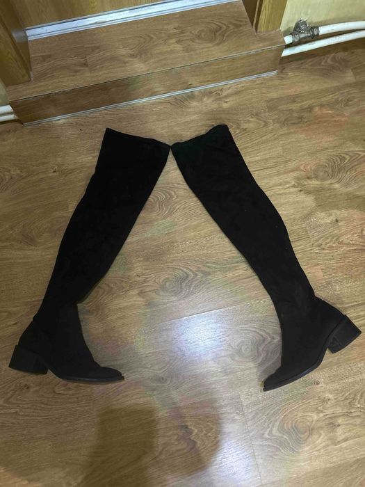 Черни чизми zara bershka