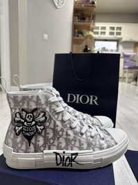 Vând Dior B23 autentici