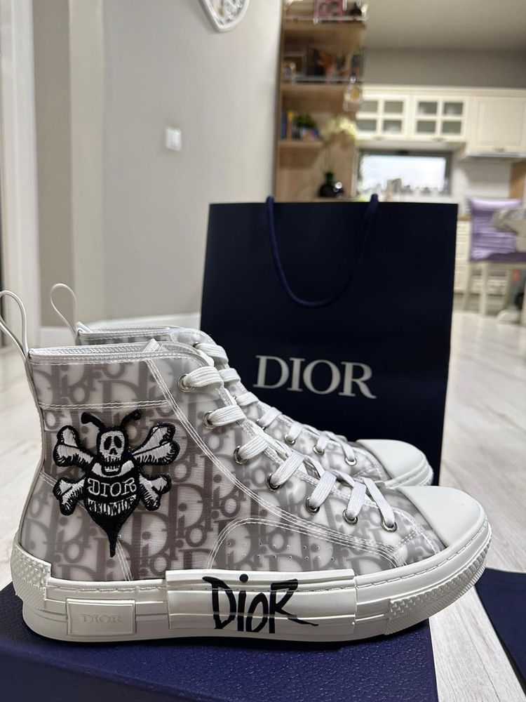 Vând Dior B23 autentici