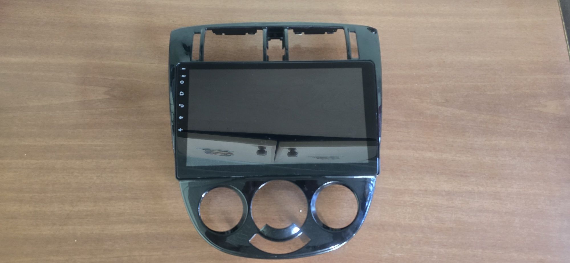 Продаётся 10 дюймовый авто монитор JAC 8227 андроид.