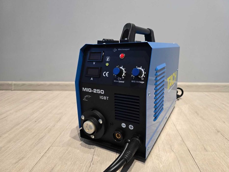 КОМЛЕКТ 250А Professional Телоподаващо с евробукса 4м с дисп  TACH МАХ