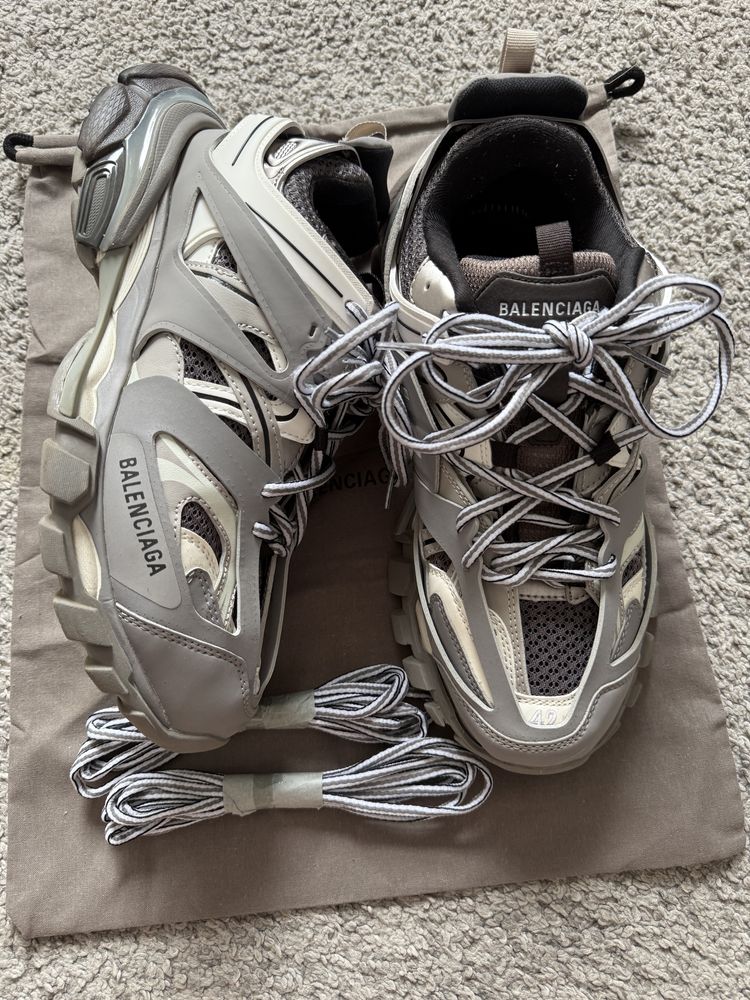 Balenciaga track gray&white