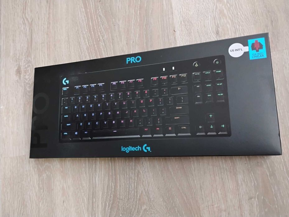 Клавиатура Logitech G Pro НОВА !