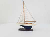 Стар дървен макет на Ветроходна яхта (лодка) . Внос Холандия