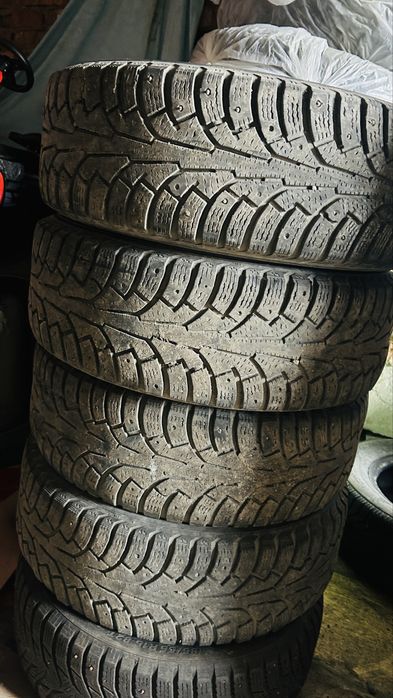 Продам зимнюю резину на R15