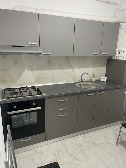 Inchiriez ap 2 camere decomandate zona mall Promenada ..