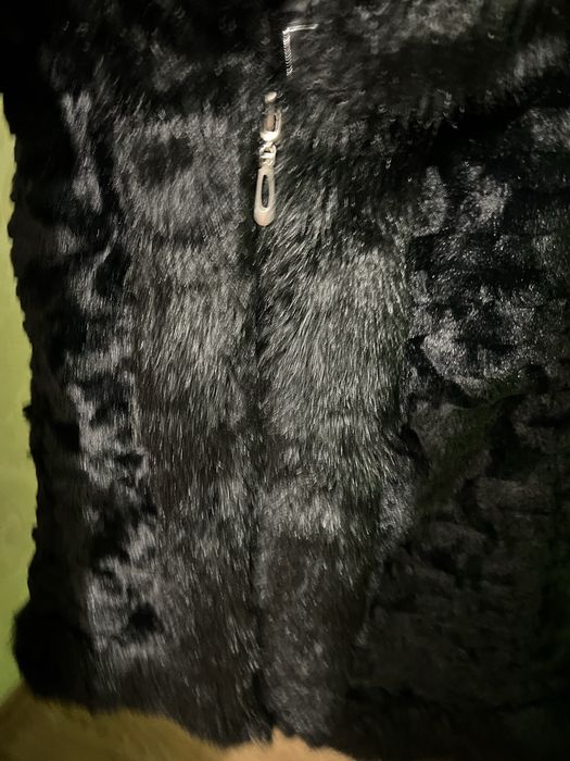 Безрукавка-шуба продаю