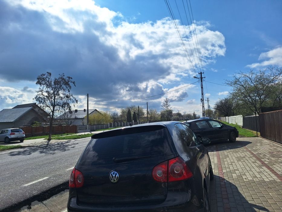 Vând golf 5 an 2006
