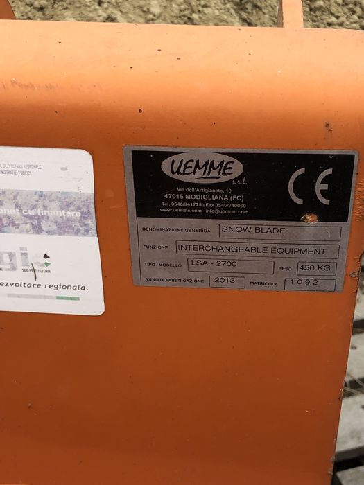 Lama de zapada pentru buldoexcavator