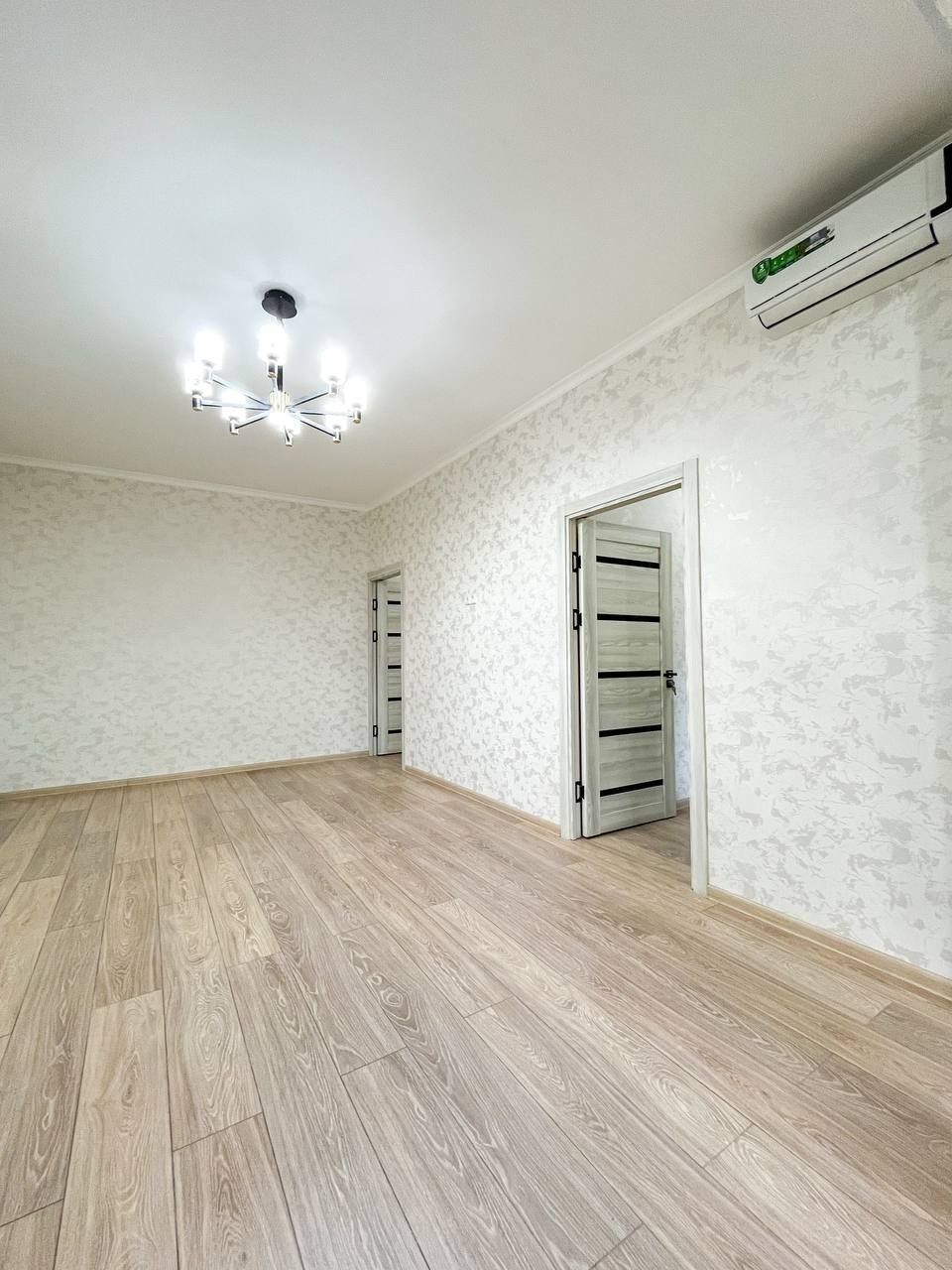 Квартира Максим Горький 2/1/5 Художники 50м2 Евроремонт