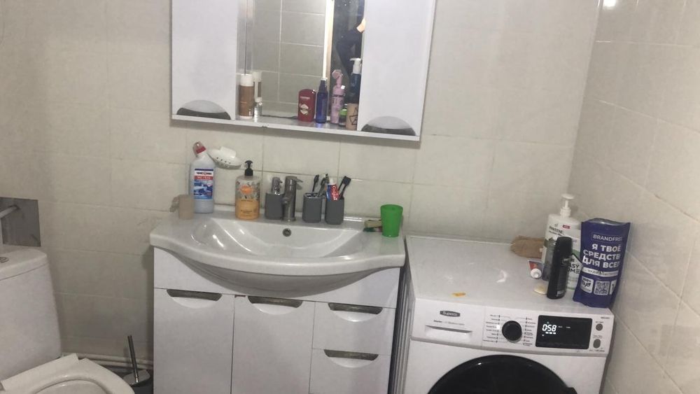 Продам два дома в одном дворе