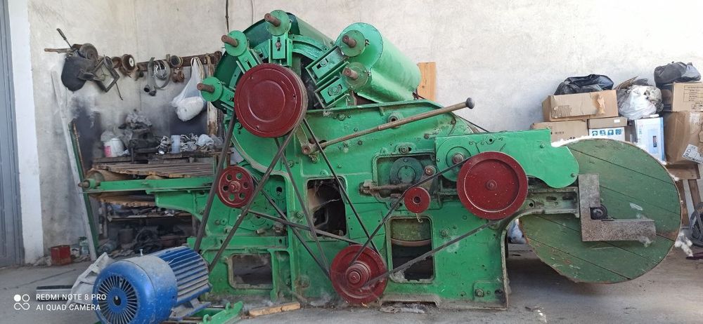 Чесальный станок для синтетических волокон