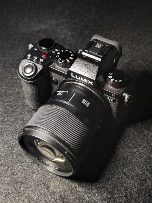 Panasonic Lumix S5 si Obiectiv Lumix S 50 1.8