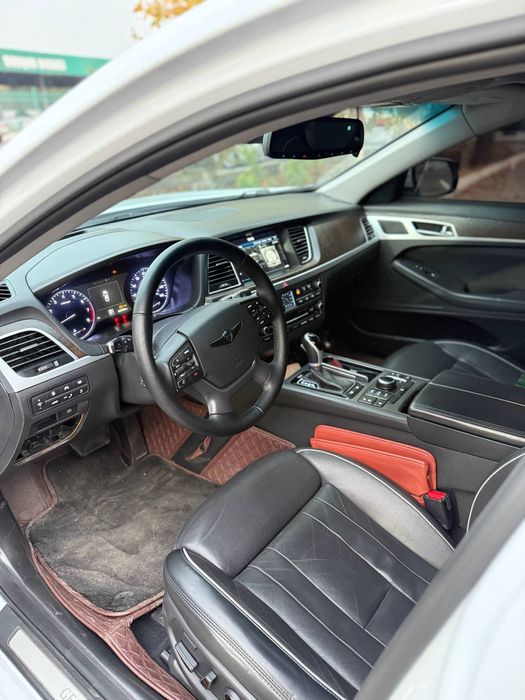 Genesis g80 Srochna sotiladi