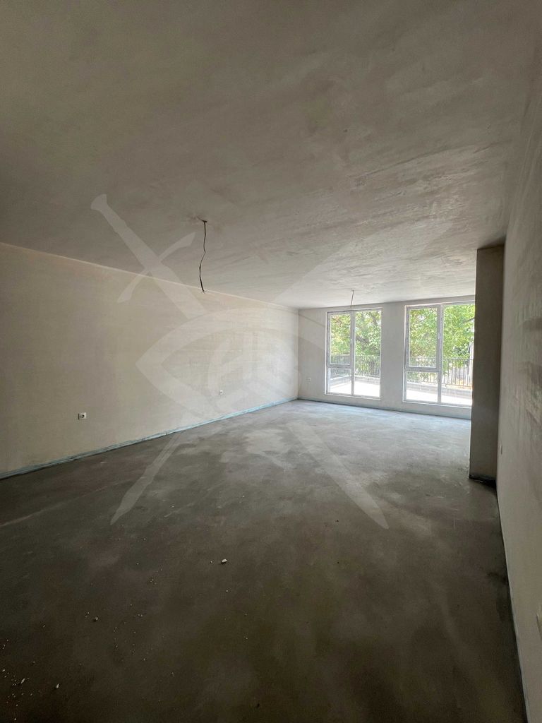Продава се Двустаен апартамент в Пловдив, Център - 93 кв.м за 2095 €/кв.м - Снимка #5