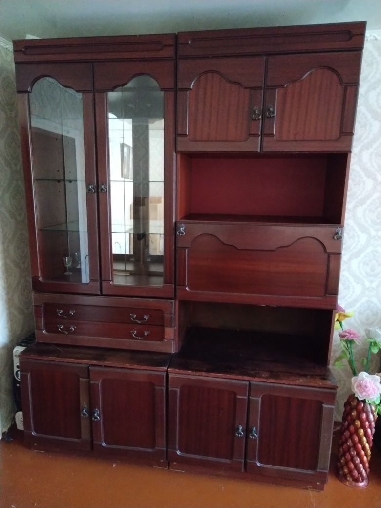 Продам стенку б/у