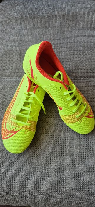 Футболни обувки - Nike.