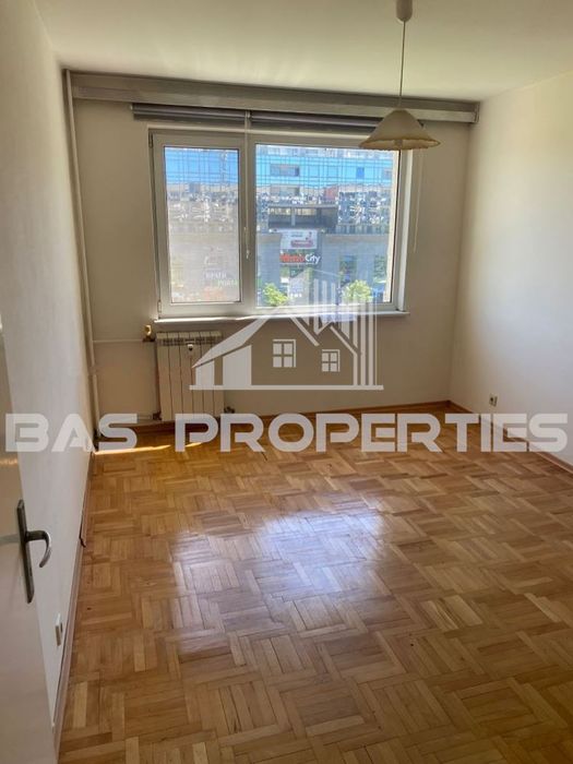 Продава се Тристаен апартамент в София, Младост 2 - 93 кв.м за 2366 €/кв.м - Снимка #2