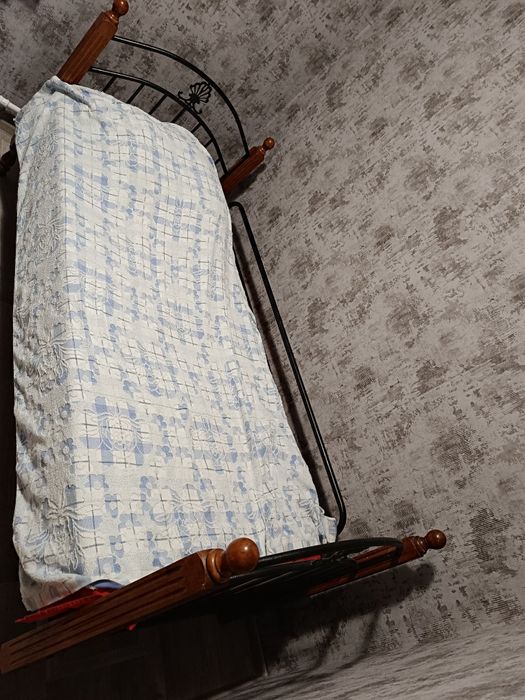 Двухярусная кровать