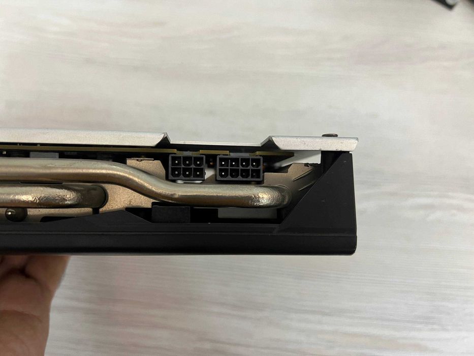 SAPPHIRE NITRO+ Radeon RX 580 8Gb /256bit  в отличном состоянии