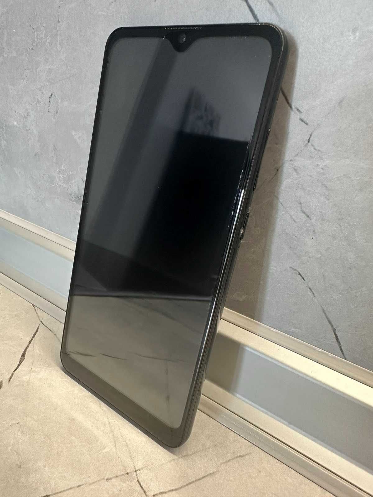 Смартфон Samsung Galaxy A12