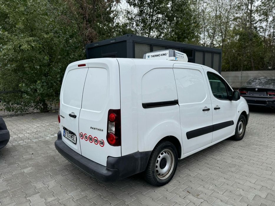 Peugeot partner spatiu de depozitare refrigerat