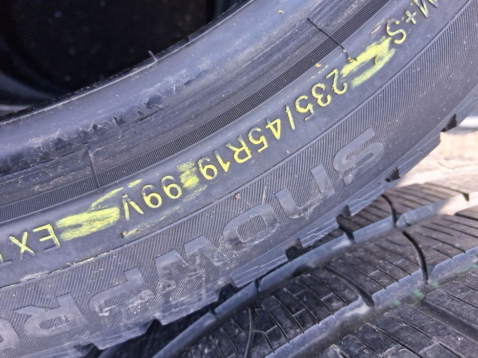 235 45 19 NOKIAN 2бр зимни дот 2023г